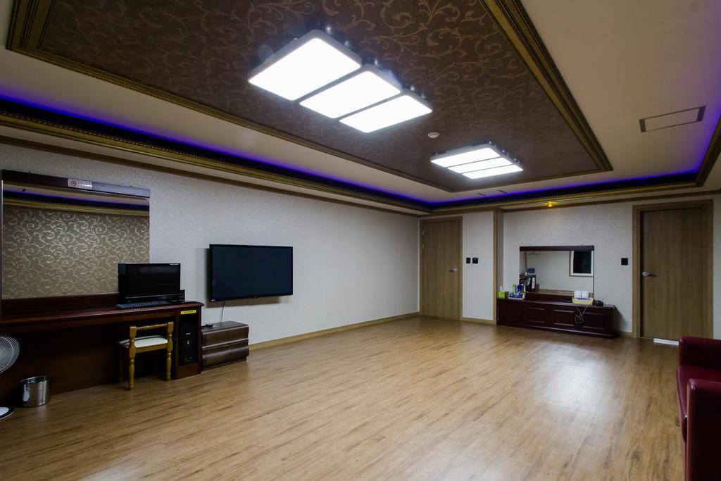 Guangju Hotel Banana Gwangju Metropolitan City Εξωτερικό φωτογραφία