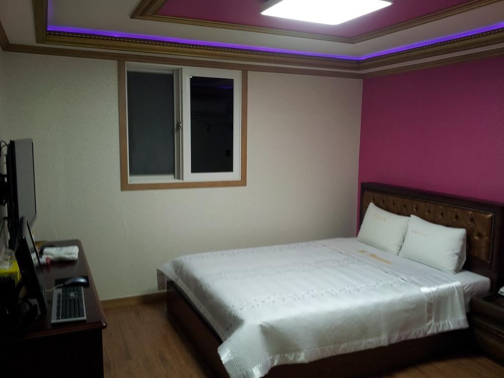 Guangju Hotel Banana Gwangju Metropolitan City Εξωτερικό φωτογραφία