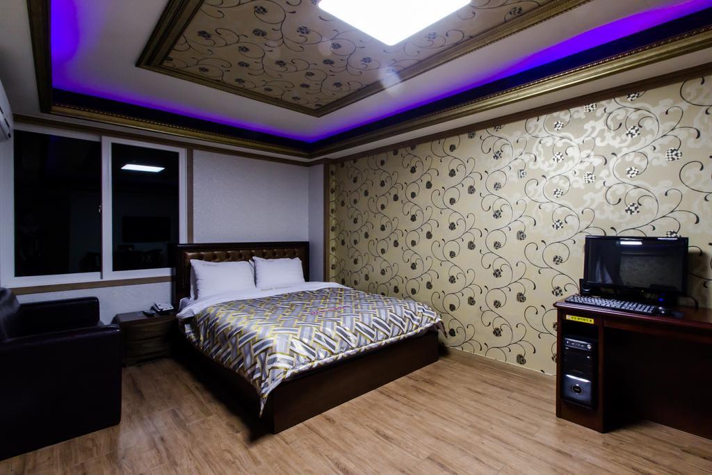 Guangju Hotel Banana Gwangju Metropolitan City Εξωτερικό φωτογραφία