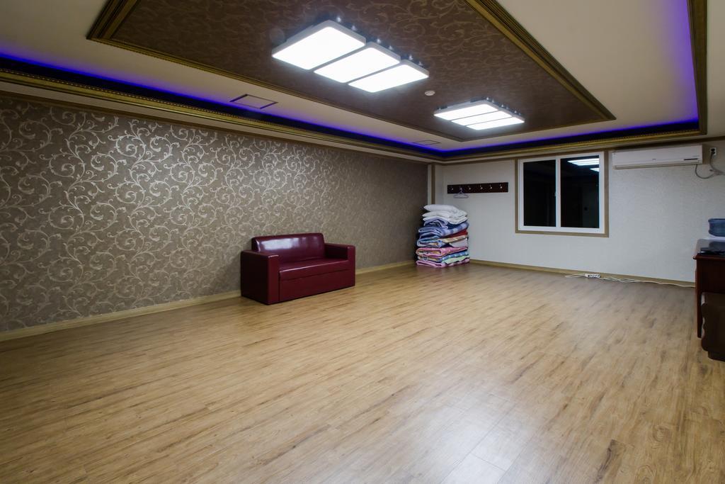Guangju Hotel Banana Gwangju Metropolitan City Εξωτερικό φωτογραφία