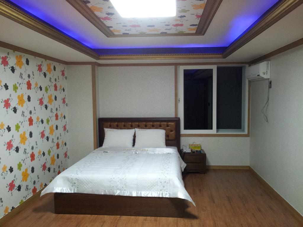 Guangju Hotel Banana Gwangju Metropolitan City Εξωτερικό φωτογραφία