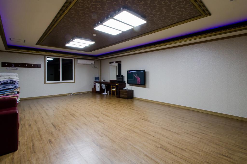 Guangju Hotel Banana Gwangju Metropolitan City Εξωτερικό φωτογραφία